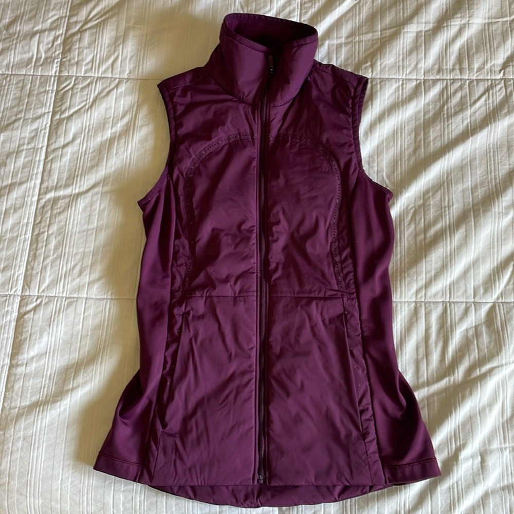 Lululemon Run for Cold Vest